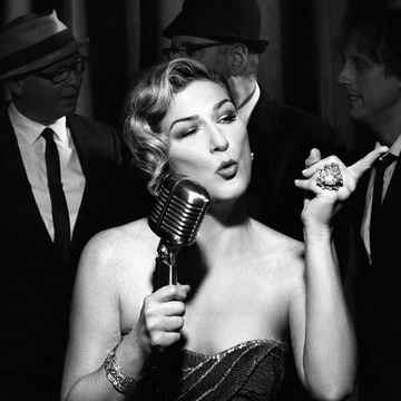 Ana Gasteyer in Louisville