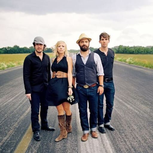 Drew Holcomb And The Neighbors in Louisville